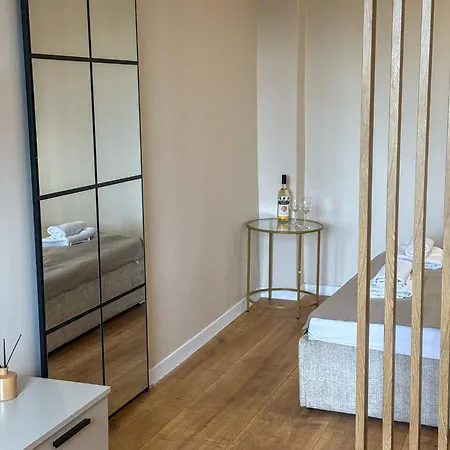 Apartman Przy Dworcu By Libertarent *